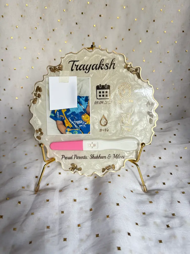 Image of 8 inch baby detailing frame